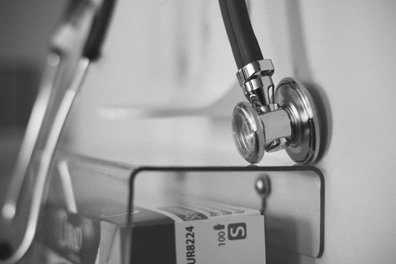 un instrumento científico o médico, posiblemente relacionado con el campo de “CIENCIAS DE LA SALUD” según el texto en la parte inferior. Esta podría estar relacionados con las ciencias de la salud, la tecnología médica o la investigación científica.